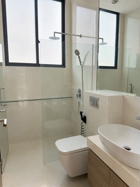 Punggol 24th Ave, Punggol 24th Ave, 6 Bedrooms, 4,692 sqft, Bungalow House For Sale, by Shawn Wang, 500151811 - Bathroom - PropertyGuru.com.sg