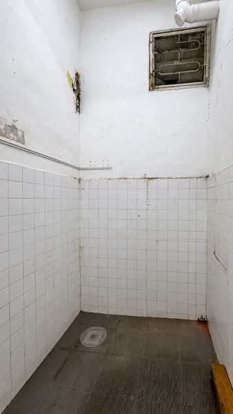 157 Ang Mo Kio Ave 4, 157 Ang Mo Kio Ave 4, 743 sqft, Shop / Shophouse For Rent, by Sherry Tang (邓民洁), 500151820 - Bathroom - CommercialGuru.com.sg