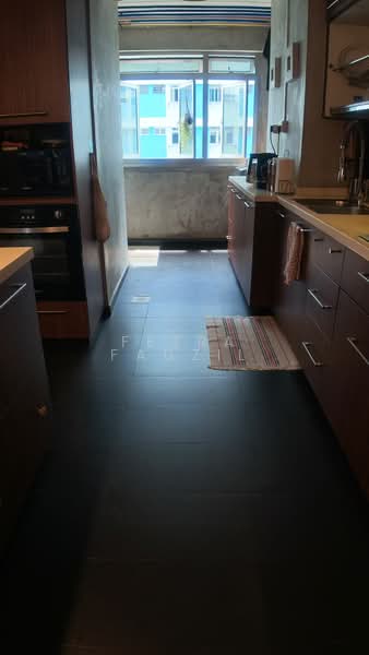124 Pasir Ris Street 11, 124 Pasir Ris Street 11, 3 Bedrooms, 1,216 sqft, HDB Flat For Sale, by Fezra Fadzil, 500151825 - Kitchen - PropertyGuru.com.sg