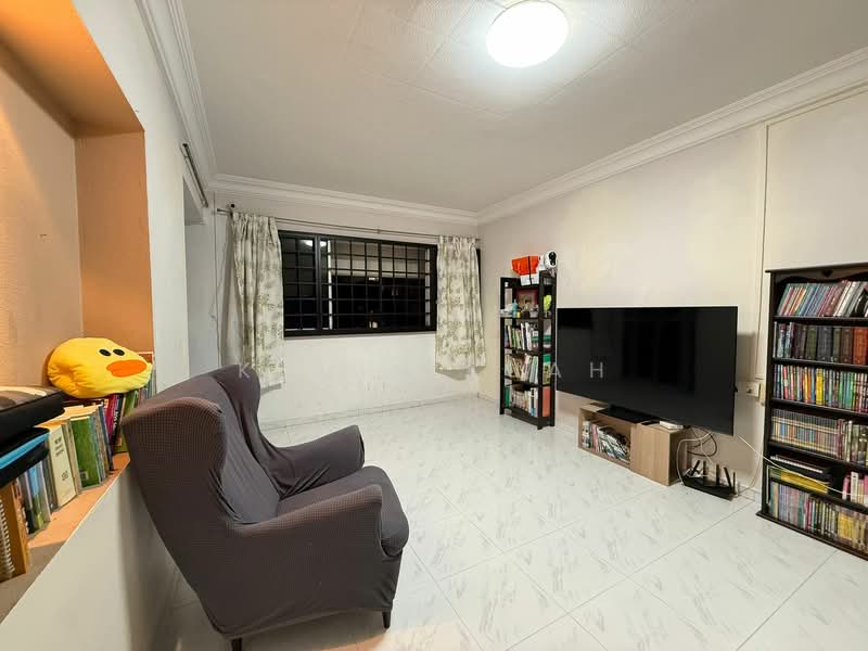 229 Bishan Street 23, 229 Bishan Street 23, 3 Bedrooms, 1,130 sqft, HDB Flat For Sale, by Kavin Kuah, 500151826 - Living Room - PropertyGuru.com.sg