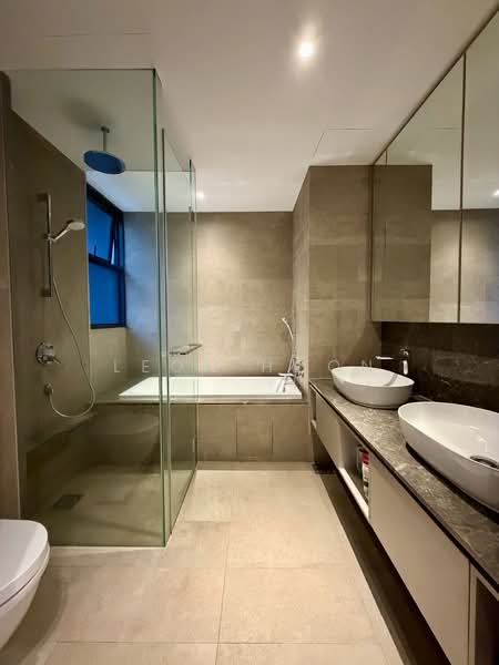Daintree Residence, 11E Toh Tuck Road, 4 Bedrooms, 1,485 sqft, Condominium For Sale, by Leon Hoon, 500151831 - Master Bathroom - PropertyGuru.com.sg