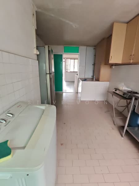 698 Hougang Street 61, 698 Hougang Street 61, 2 Bedrooms, 689 sqft, HDB Flat For Rent, by Steve Voon, 500151841 - Kitchen - PropertyGuru.com.sg