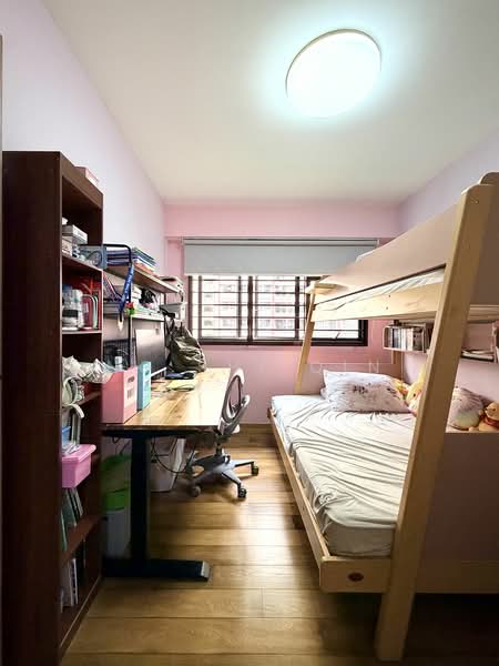 463B Bukit Batok Street 41, 463B Bukit Batok Street 41, 3 Bedrooms, 1,216 sqft, HDB Flat For Sale, by Ng Shi Qin, 500151845 - Bedroom - PropertyGuru.com.sg