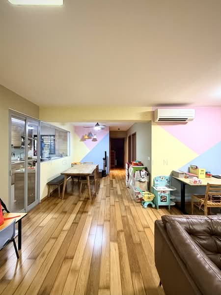 463B Bukit Batok Street 41, 463B Bukit Batok Street 41, 3 Bedrooms, 1,216 sqft, HDB Flat For Sale, by Ng Shi Qin, 500151845 - Living Room - PropertyGuru.com.sg