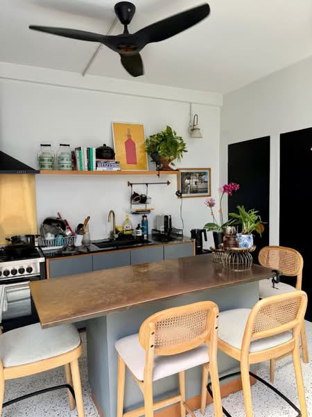 The Perfect One Bedder at Tiong Bahru, , 1 Bedroom, 1,250 sqft, Walk-up Apartment For Rent, by Eunice Tan, 500151849 - Kitchen - PropertyGuru.com.sg
