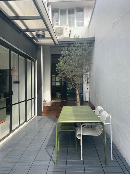 The Perfect One Bedder at Tiong Bahru, , 1 Bedroom, 1,250 sqft, Walk-up Apartment For Rent, by Eunice Tan, 500151849 - Exterior - PropertyGuru.com.sg