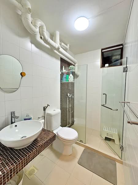 276 Toh Guan Road, 276 Toh Guan Road, 3 Bedrooms, 1,302 sqft, HDB Flat For Rent, by Charles Tan, 500151854 - Bathroom - PropertyGuru.com.sg