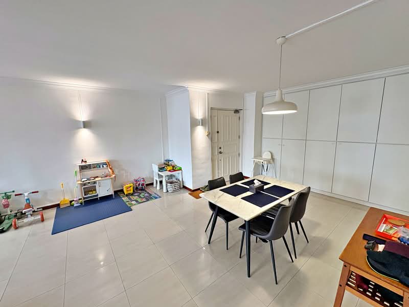 276 Toh Guan Road, 276 Toh Guan Road, 3 Bedrooms, 1,302 sqft, HDB Flat For Rent, by Charles Tan, 500151854 - Dining Room - PropertyGuru.com.sg