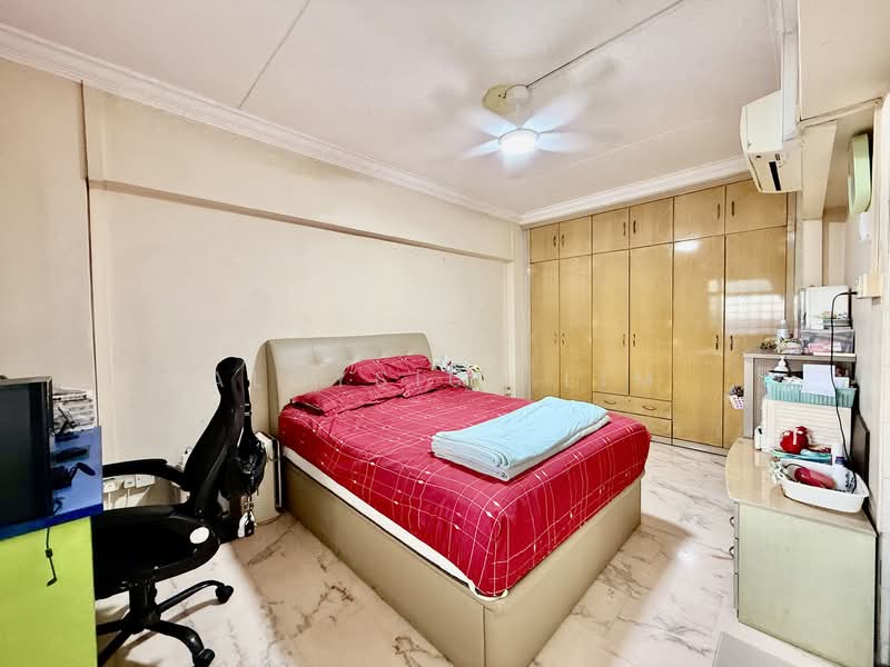 940 Hougang Street 92, 940 Hougang Street 92, 4 Bedrooms, 1,539 sqft, HDB Flat For Sale, by Aloysius Lim, 500151865 - Bedroom - PropertyGuru.com.sg