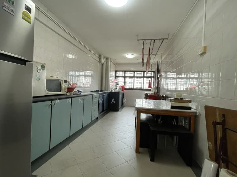 44 Chai Chee Street, 44 Chai Chee Street, 3 Bedrooms, 990 sqft, HDB Flat For Rent, by Ann Marie Ee, 500151868 - Kitchen (view fm living hall) - PropertyGuru.com.sg