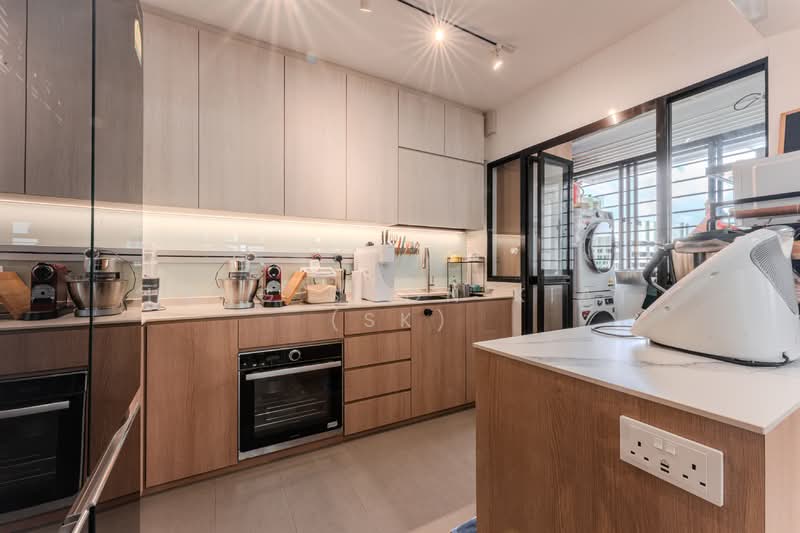 111B Alkaff Crescent, 111B Alkaff Crescent, 3 Bedrooms, 1,001 sqft, HDB Flat For Sale, by Heng Soon Kiat (SK), 500151876 - Kitchen - PropertyGuru.com.sg