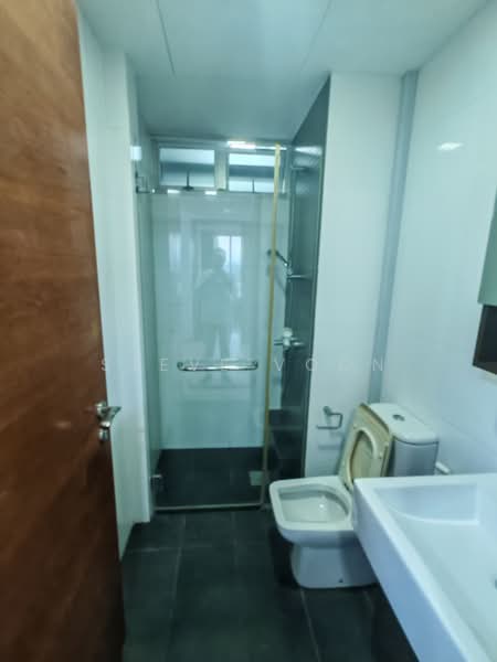 The Parc Condominium, 1 West Coast Walk, Room Rental, 120 sqft, Condominium For Rent, by Steve Voon, 500151879 - Bathroom - PropertyGuru.com.sg