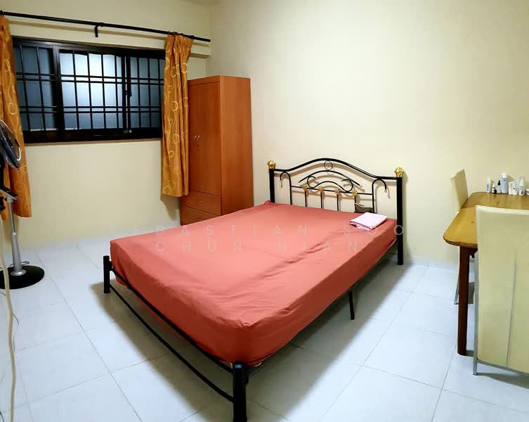 510 Jurong West Street 52, 510 Jurong West Street 52, 2 Bedrooms, 796 sqft, HDB Flat For Rent, by Sebastian Soo Chun Hian, 500151884 - Bedroom - PropertyGuru.com.sg