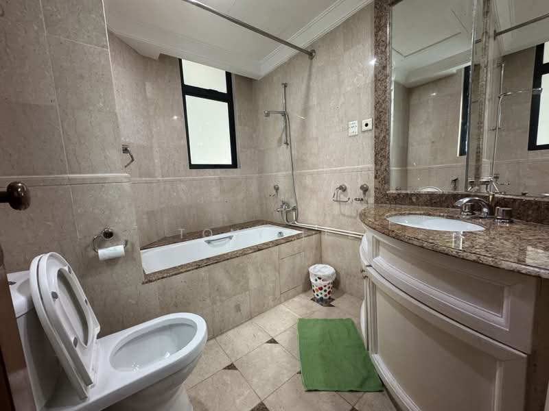Valley Park, 473 River Valley Road, 2 Bedrooms, 1,109 sqft, Condominium For Rent, by Tony Lee, 500151888 - Bathroom - PropertyGuru.com.sg