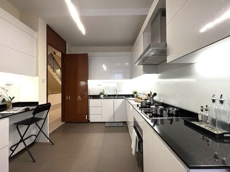 Chuan Vale in Serangoon Garden Estate, Jalan Nira,Serangoon Garden, 5 Bedrooms, 4,200 sqft, Terraced House For Sale, by Shandy Tong, 500151899 - Kitchen - PropertyGuru.com.sg