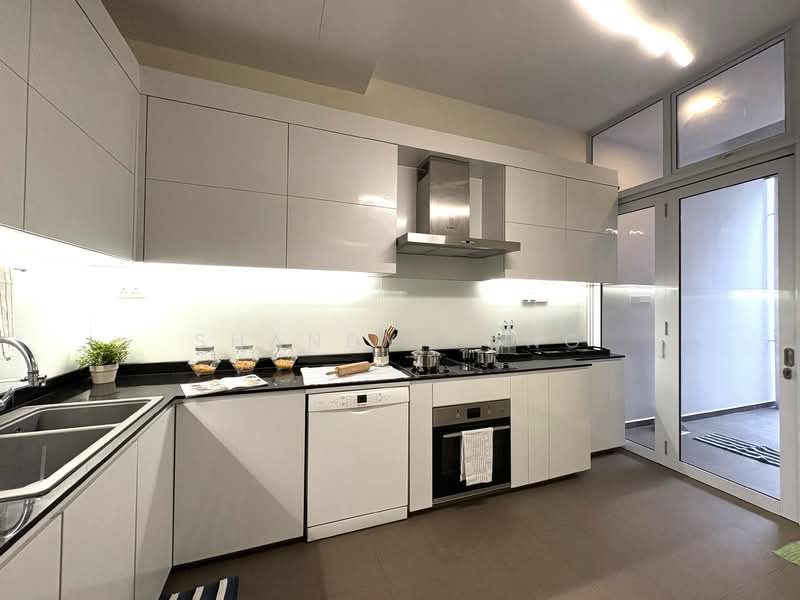 Chuan Vale in Serangoon Garden Estate, Jalan Nira,Serangoon Garden, 5 Bedrooms, 4,200 sqft, Terraced House For Sale, by Shandy Tong, 500151899 - Kitchen - PropertyGuru.com.sg