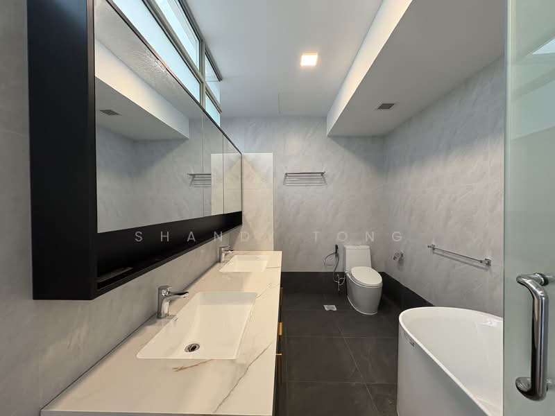 Chuan Vale in Serangoon Garden Estate, Jalan Nira,Serangoon Garden, 5 Bedrooms, 4,200 sqft, Terraced House For Sale, by Shandy Tong, 500151899 - Bathroom - PropertyGuru.com.sg