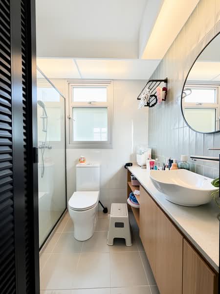 422B Northshore Drive, 422B Northshore Drive, 3 Bedrooms, 1,001 sqft, HDB Flat For Sale, by Xiang Rui Issey Lim, 500151903 - Bathroom - PropertyGuru.com.sg