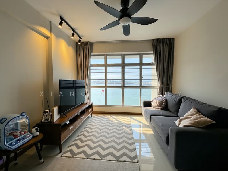 422B Northshore Dr, 422B Northshore Dr, 3 Bedrooms, 1,001 sqft, HDB Flat For Sale, by Xiang Rui Issey Lim, 500151903 - Living Room - PropertyGuru.com.sg