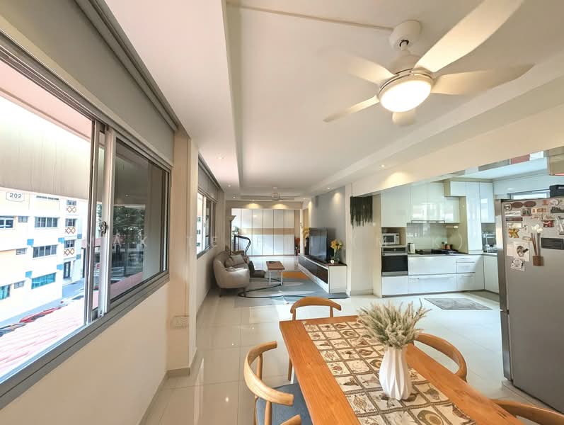 204 Bishan Street 23, 204 Bishan Street 23, 3 Bedrooms, 1,206 sqft, HDB Flat For Sale, by Mak Te Hui (Mak), 500151907 - Living Room - PropertyGuru.com.sg