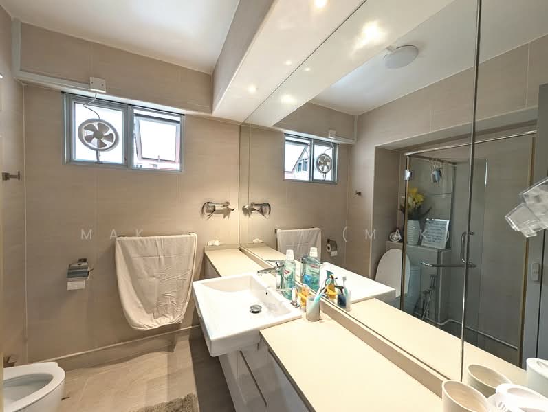 204 Bishan Street 23, 204 Bishan Street 23, 3 Bedrooms, 1,206 sqft, HDB Flat For Sale, by Mak Te Hui (Mak), 500151907 - Master Bathroom - PropertyGuru.com.sg