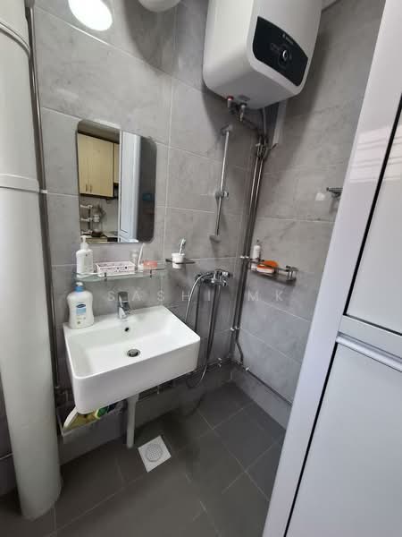 14 Toh Yi Drive, 14 Toh Yi Drive, 4 Bedrooms, 1,356 sqft, HDB Flat For Sale, by Sashi MK, 500151916 - Bathroom - PropertyGuru.com.sg