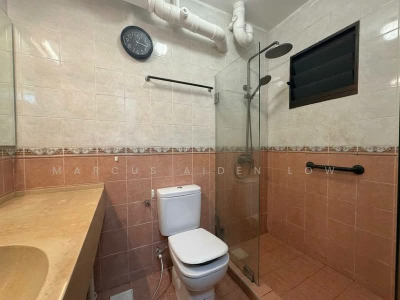 602 Jurong West Street 62, 602 Jurong West Street 62, 3 Bedrooms, 1,238 sqft, HDB Flat For Sale, by Marcus Aiden Low, 500151927 - Bathroom - PropertyGuru.com.sg
