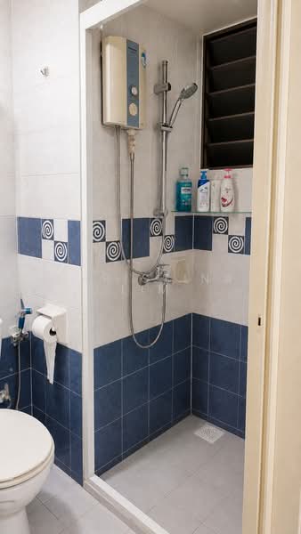 676B Jurong West Street 64, 676B Jurong West Street 64, Boon Lay / Jurong / Tuas, 3 Bedrooms, 1,185 sqft, HDB Flat For Sale, by Christina Lim, 500151929 - Bathroom - PropertyGuru.com.sg