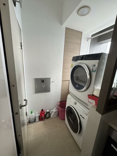 Parc Vera, Hougang Street 32, Room Rental, 200 sqft, Condominium For Rent, by Alvin Tay, 500151932 - Laundry area - PropertyGuru.com.sg