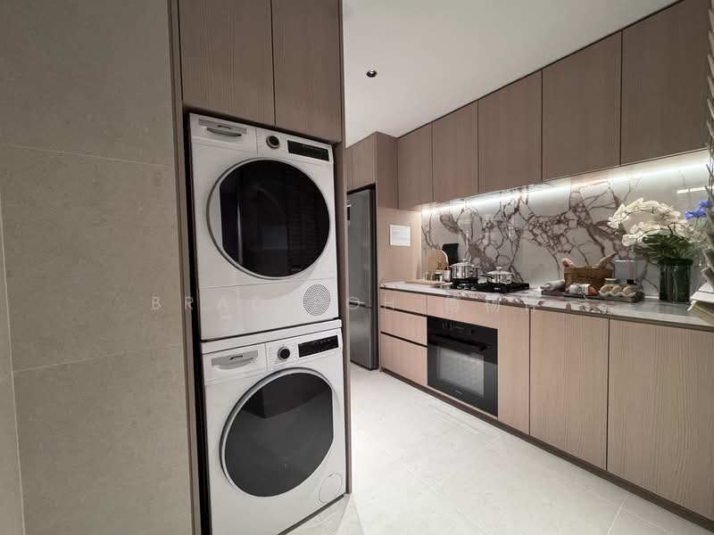 Vela Bay, 1 Bayshore Walk, 3 Bedrooms, 1,033 sqft, Condominium For Sale, by Brad Poh 傅杨评, 500151957 - Kitchen - PropertyGuru.com.sg