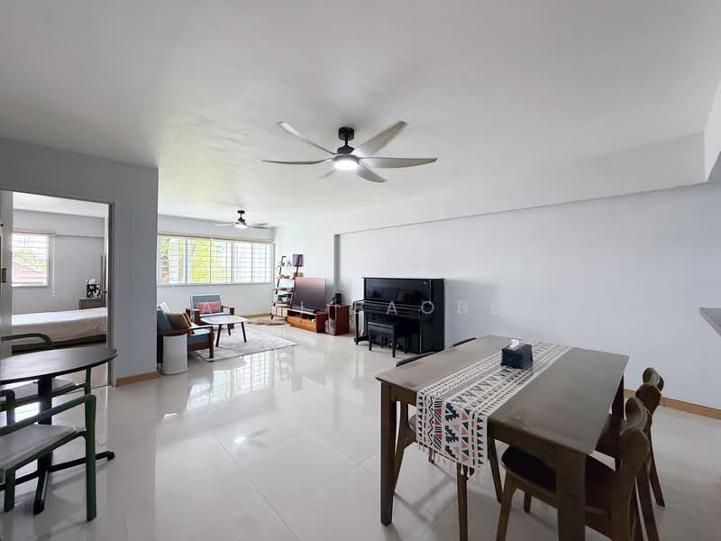 766 Bedok Reservoir View, 766 Bedok Reservoir View, 3 Bedrooms, 1,237 sqft, HDB Flat For Sale, by Nazri Baobed, 500151967 - Living Room - PropertyGuru.com.sg