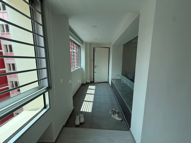 584 Pasir Ris Street 53, 584 Pasir Ris Street 53, 3 Bedrooms, 1,600 sqft, HDB Flat For Rent, by Tanny Ho, 500151971 - Entrance - PropertyGuru.com.sg