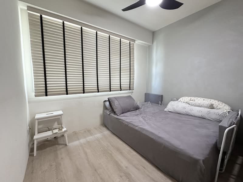 312A Clementi Avenue 4, 312A Clementi Avenue 4, 2 Bedrooms, 743 sqft, HDB Flat For Sale, by Jackie Mang, 500151984 - Master Bedroom - PropertyGuru.com.sg