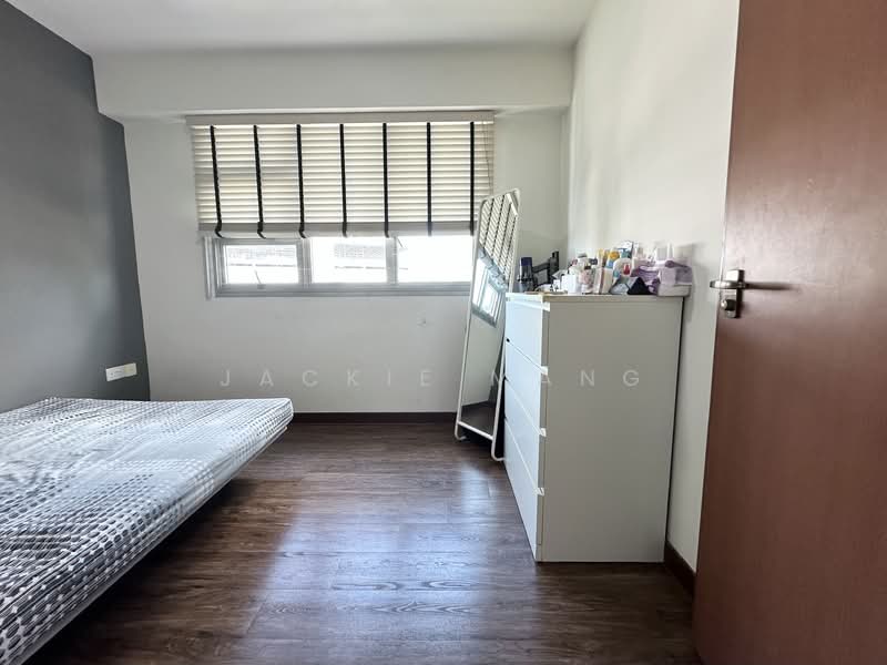 312A Clementi Avenue 4, 312A Clementi Avenue 4, 2 Bedrooms, 743 sqft, HDB Flat For Sale, by Jackie Mang, 500151984 - Bedroom - PropertyGuru.com.sg