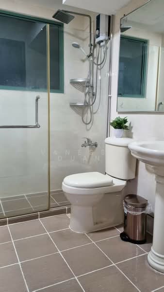 Palm Gardens, 2A Hong San Walk, Room Rental, 200 sqft, Condominium For Rent, by Vanessa Duan, 500151989 - Bathroom - PropertyGuru.com.sg