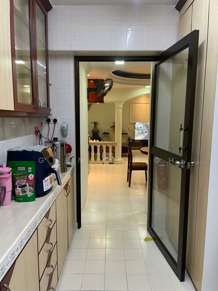 529 Woodlands Drive 14, 529 Woodlands Drive 14, 3 Bedrooms, 1,130 sqft, HDB Flat For Sale, by Glenice Toh, 500151999 - Kitchen - PropertyGuru.com.sg