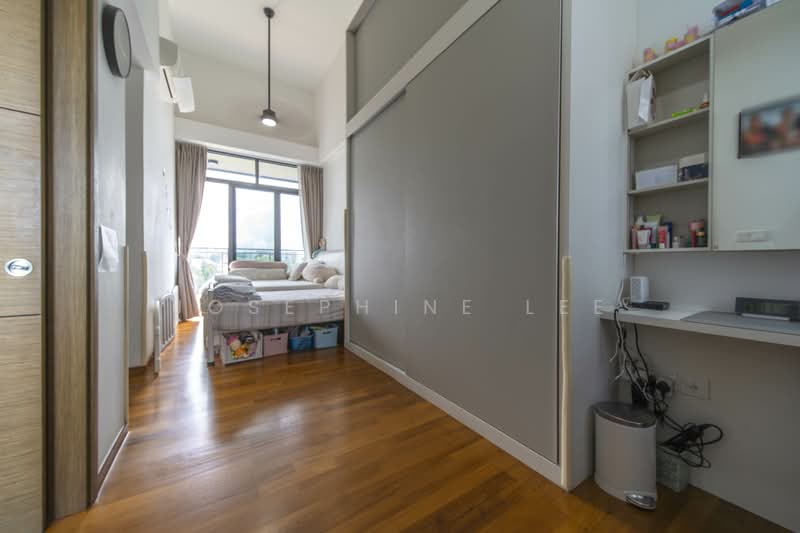 Parkwood Residences, 208 Yio Chu Kang Road, 5 Bedrooms, 1,905 sqft, Apartment For Sale, by Josephine Lee, 500152029 - Master Bedroom (2nd level) - PropertyGuru.com.sg