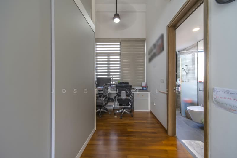 Parkwood Residences, 208 Yio Chu Kang Road, 5 Bedrooms, 1,905 sqft, Apartment For Sale, by Josephine Lee, 500152029 - Master Bedroom Study area (2nd level) - PropertyGuru.com.sg
