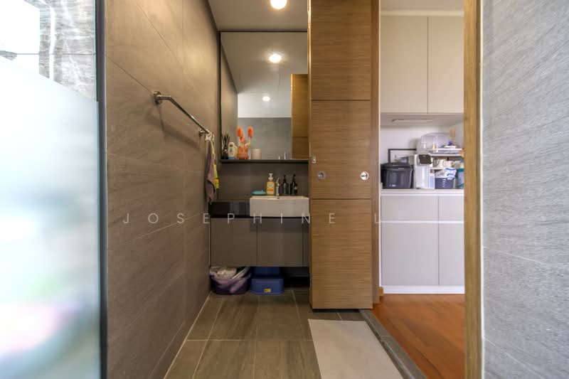 Parkwood Residences, 208 Yio Chu Kang Road, 5 Bedrooms, 1,905 sqft, Apartment For Sale, by Josephine Lee, 500152029 - Common Bathroom (2nd level) - PropertyGuru.com.sg