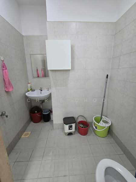 E-Centre @ Redhill, 3791 Jalan Bukit Merah, 1,033 sqft, Light Industrial (B1) For Rent, by Chris Choo, 500152039 - Bathroom - CommercialGuru.com.sg