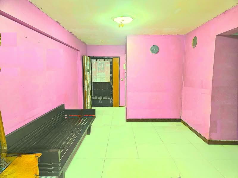 424C Yishun Avenue 11, 424C Yishun Avenue 11, 3 Bedrooms, 990 sqft, HDB Flat For Sale, by Mark G, 500152046 - Living Room - PropertyGuru.com.sg