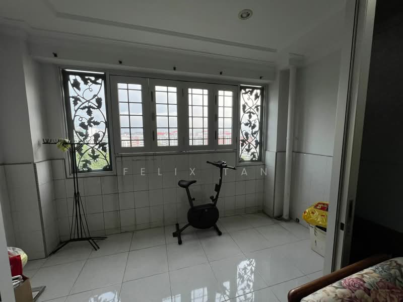 460 Pasir Ris Drive 4, 460 Pasir Ris Drive 4, 4 Bedrooms, 1,572 sqft, HDB Flat For Rent, by Felix Tan, 500152047 - Balcony - PropertyGuru.com.sg