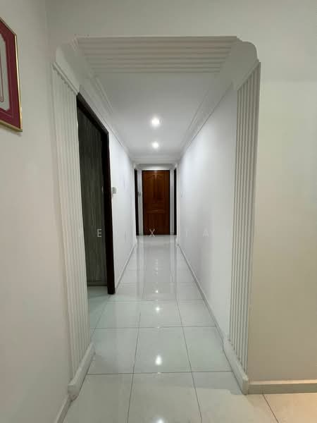 460 Pasir Ris Drive 4, 460 Pasir Ris Drive 4, 4 Bedrooms, 1,572 sqft, HDB Flat For Rent, by Felix Tan, 500152047 - Corridor - PropertyGuru.com.sg
