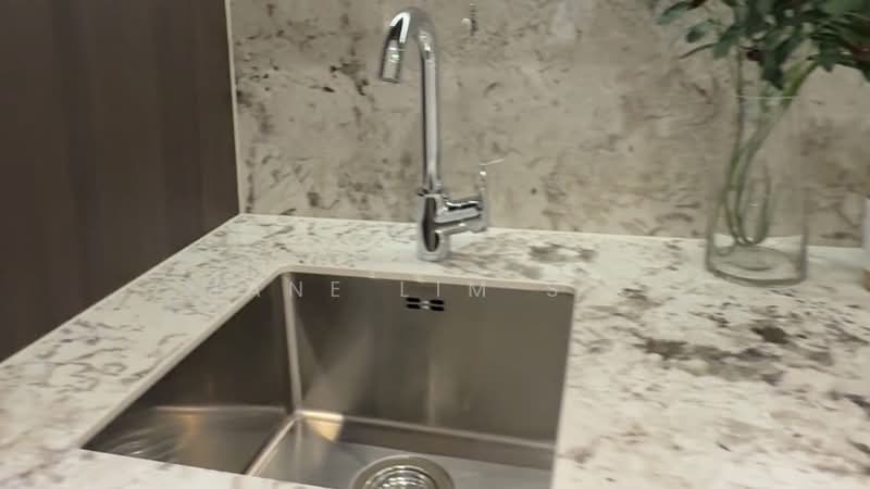 Tembusu Grand, 94 Jalan Tembusu, 1 Bedroom, 646 sqft, Condominium For Sale, by Jane Lim S C, 500152056 - Kitchen - PropertyGuru.com.sg