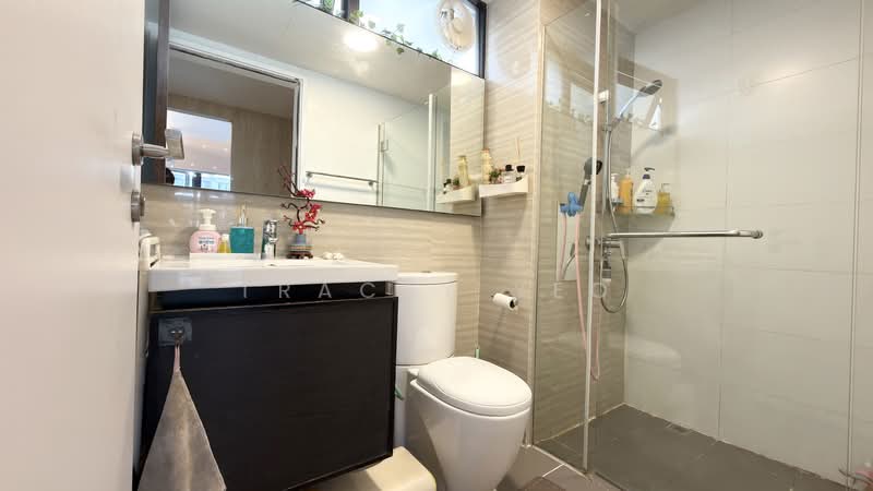 Riverparc Residence, 92 Punggol Drive, 4 Bedrooms, 1,485 sqft, Executive Condominium For Sale, by Tracey Yeo, 500152074 - Bathroom - PropertyGuru.com.sg
