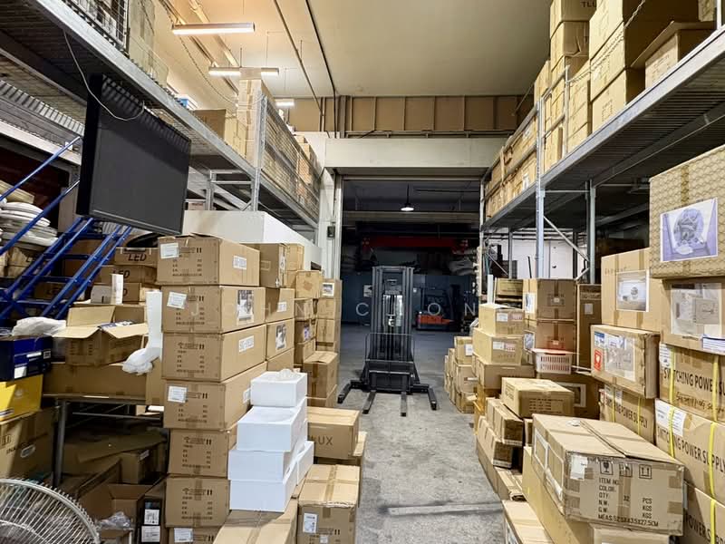 Wcega Plaza, 1 Bukit Batok Crescent, 2,368 sqft, Light Industrial (B1) For Sale, by John Chong, 500152107 - Interior - CommercialGuru.com.sg