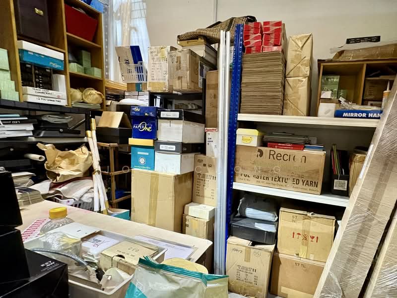 Wcega Plaza, 1 Bukit Batok Crescent, 2,368 sqft, Light Industrial (B1) For Sale, by John Chong, 500152107 - Interior - CommercialGuru.com.sg