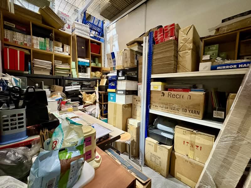 Wcega Plaza, 1 Bukit Batok Crescent, 2,368 sqft, Light Industrial (B1) For Sale, by John Chong, 500152107 - Interior - CommercialGuru.com.sg
