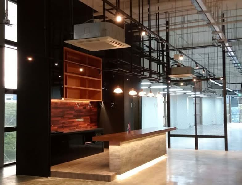 Pasir Panjang road B1 Building, Pasir Panjang road, 81,700 sqft, Light Industrial (B1) For Sale, by Vanz Han, 500152109 - Interior - CommercialGuru.com.sg
