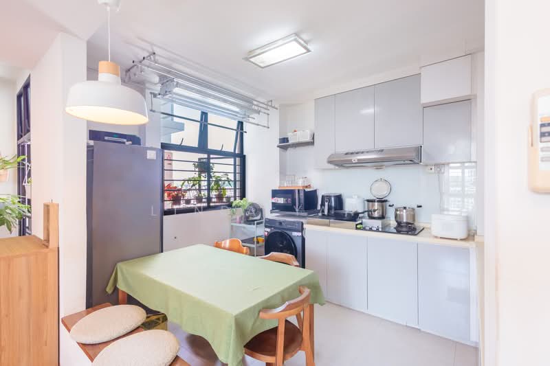 631 Senja Road, 631 Senja Road, 3 Bedrooms, 969 sqft, HDB Flat For Sale, by Linda Yang, 500152114 - Kitchen - PropertyGuru.com.sg